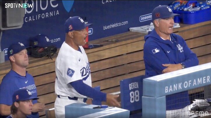 【写真・画像】大谷翔平が「真っ先にテオスカーを称える」一幕に反響 「やっぱり聖人」「大谷さんも心なしか嬉しそう」グータッチで笑顔戻る　1枚目