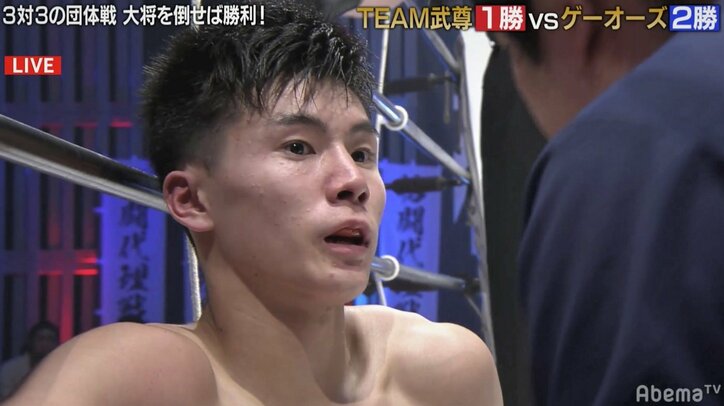 強烈なテンプル打ちに視聴者「ふっ飛んだ」 倒された本人も「何が起こったか分からず」呆然自失