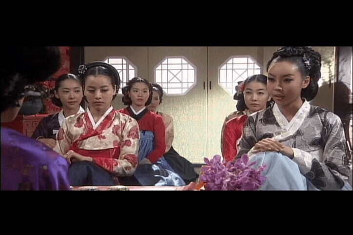 朝鮮時代を舞台に性に問題を抱える人々を治療で癒していく官能ドラマ『シークレット・ルームⅠ〜栄華館の艶女たち~』