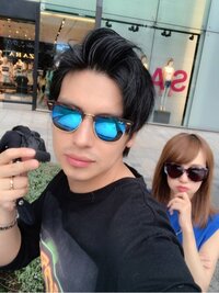 アレクサンダー『昔の女友達に会って気まずい‼️』