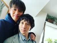 「本当にイケメン」「すきです」竹内涼真、安藤政信との仲良し2ショットを公開し反響