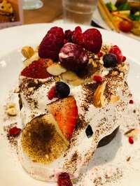 キンタロー。『初お外で ご飯デビュー？』