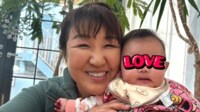 北斗晶(57) 2カ月半ぶりに再会した1歳の初孫・寿々ちゃんと買い物や散歩を満喫「ばーちゃん嫌われない様に必死です」