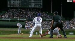 鈴木誠也、投手直撃“弾丸ライナー”の「音がヤバすぎる」 強烈なピッチャー強襲打に騒然「よく立ってられるな」