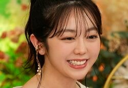 峯岸みなみ、新居のこだわりのリビングの壁について明かす「やっぱり家の顔だから」