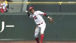 カープOBも脱帽「前に飛ぶ上手さ、勇気が抜群」 魅せた“超絶美技”…広島29歳外野手にファン「現状カープの外野守備No.１」