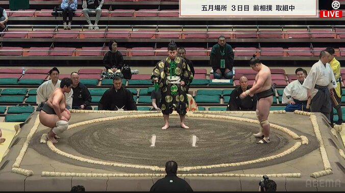向正面にパラダイス山元さん