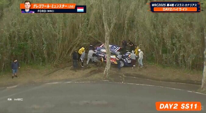 【写真・画像】あわや崖下転落！ 世界ラリー、ガードレールを突き破る危機一髪の瞬間 ドライバーも慌てて退散「木があって幸運だった」X騒然　1枚目
