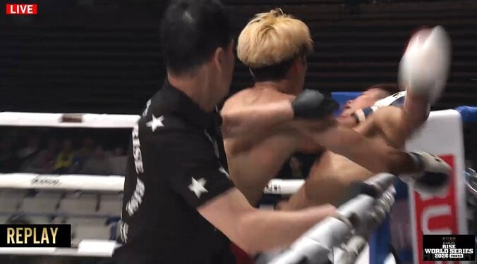 カーフキック、ダメージ回避の“奇策”が裏目 後頭部に右ハイ被弾の衝撃KO  5枚目