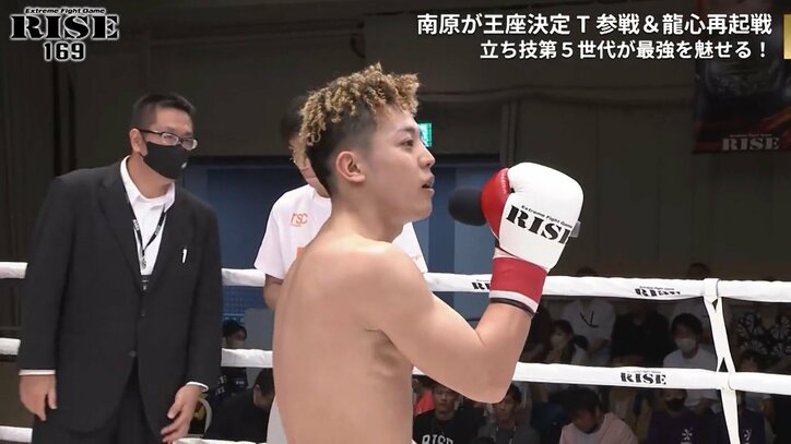 わずか20秒、前蹴り“一撃”で衝撃TKO！ 「切れましたね」「えっ！？」放送席困惑