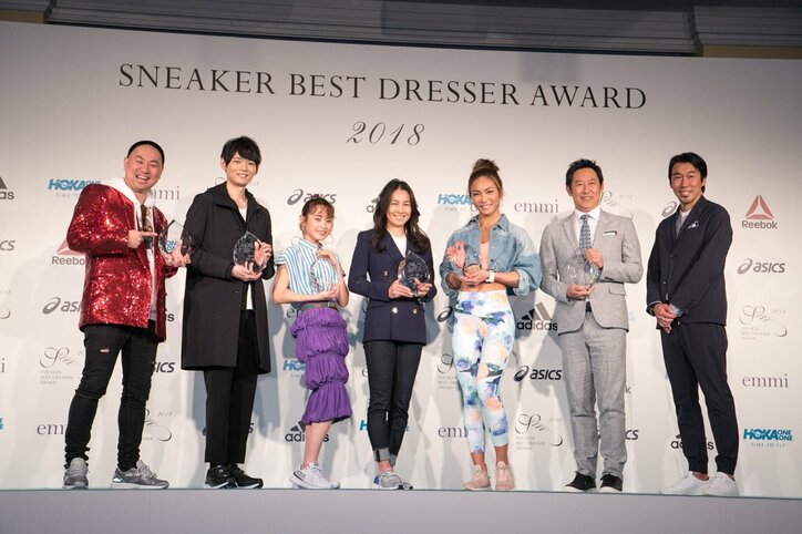 レイザーラモンRG、細川たかしにもらったジャケットをジャスティン・ビーバー風に着こなす