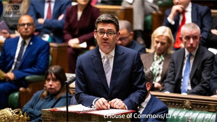 英下院で演説するバーナム首相　ロンドン　10月12日