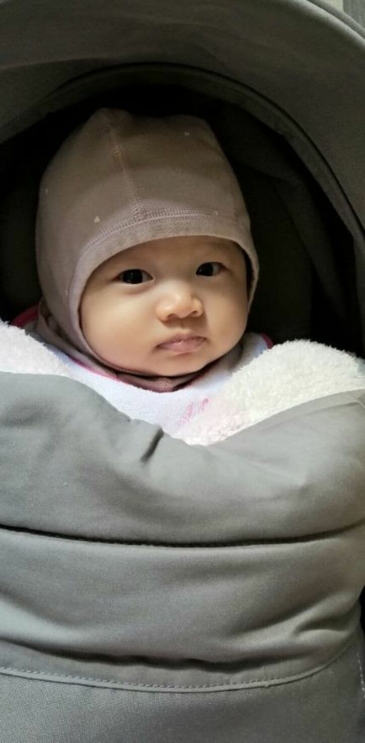 小原正子 生後4か月を迎えた娘の姿に パパにそっくり めっちゃ可愛い の声 話題 Abema Times