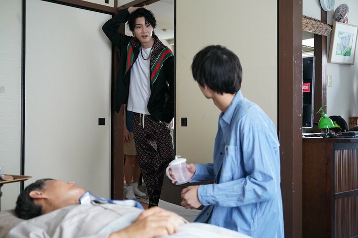 兄が家族を軟禁 幼い弟と要介護の祖父が人質状態に…『覆面D』ヤングケアラー武藤（水沢林太郎）の力ない「大丈夫」に不穏な予感