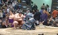 熱海富士を動揺させた“分厚すぎる”懸賞の束