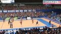 守備範囲が広すぎる！男子バレー・東レ静岡がまさかの“衝撃プレー” 観客席の椅子を飛び越える→右手一本“昇竜拳レシーブ”