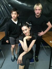 織田信成、荒川静香&プルシェンコの“金メダルコンビ”と3ショット「贅沢なウィズB」の声も
