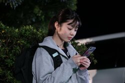 “神待ち”家出少女が出会った不気味な男…スマホを取り上げられ軟禁状態に『あなたの恋人、強奪します。』