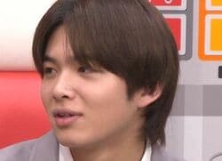 姉は有名なインフルエンサー！爆モテ男子「日本イチ制服が似合う男子高校生」に選ばれた過去