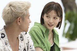 美人すぎるピラティス講師、年下金髪イケメンのアタックに塩対応「好きなタイプは年上」