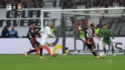 堂安律、急加速からの右足ダイレクトシュートもまさかの…「今のは決めて欲しかった」試合終盤に痛恨の決定機逸