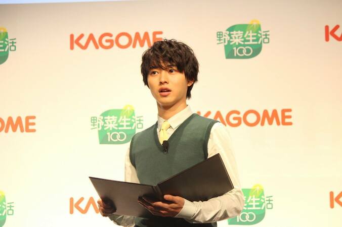 大好物はあのおかず？ 山﨑賢人が野菜先生に扮して初めての授業を開催 3枚目