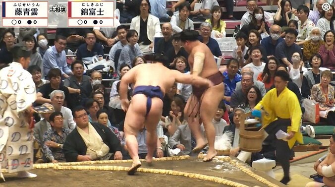 「ラフな格好の大物政治家が」大相撲、親方の背後に“鎮座”する姿が話題「本人だわw」「見っけ」 3枚目