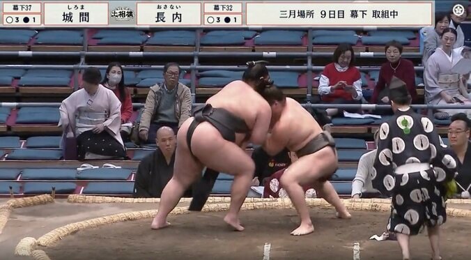 【写真・画像】大相撲なのに「プロレスかと思った」　驚きの光景に「なんだこれは」「怪我すんぞ」「今の危ない」ファン騒然　1枚目