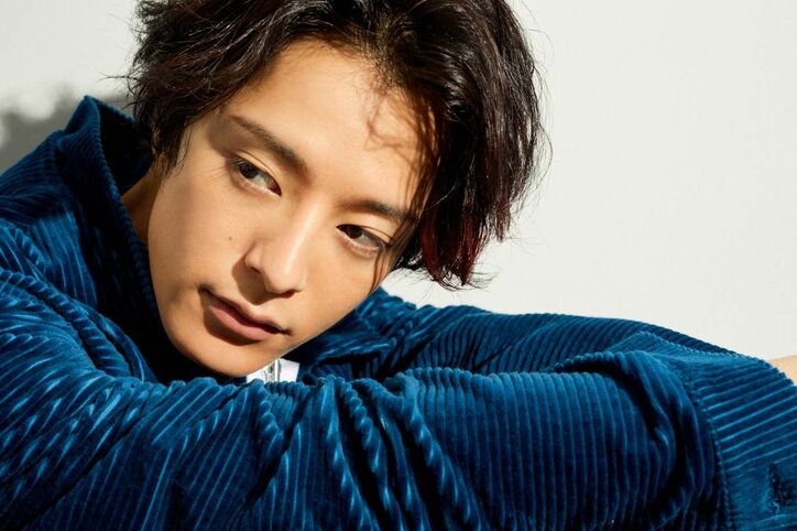 塩野瑛久、金髪&サングラスの怪演が話題に「髙橋ヒロシ先生にも“別人だな”と驚かれました(笑)」 映画『HiGH&LOW THE WORST』