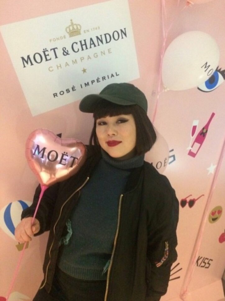 ブルゾンちえみ、昭和の人気歌手・竹越ひろこにそっくり 「まるで双子」と話題に