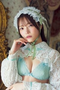 新谷姫加グラビア・四月は君の甘い香り