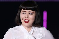 ブルゾンちえみ、上目遣いの四つん這い姿に「一瞬広瀬すずかと」「可愛すぎる」の声