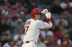 大谷翔平、9試合連続安打も3三振で打率は.310と足踏み  エンゼルス4連敗のなか同僚のプレーに雄叫び＆ガッツポーズで執念見せる姿も