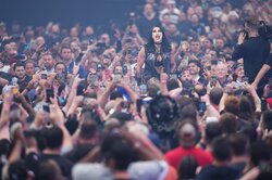 「生々しい」“最狂女王”リア・リプリーの自撮りショットに騒然…日本人女子との“死闘”直後のリアルな写真「アザすごい」