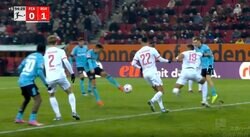 「奇跡的すぎる」「優勝しそう」 終了間際94分に劇的スーパーゴールが炸裂した瞬間　天才的ボールコントロール→完璧すぎる驚速シュートにスタジアム騒然