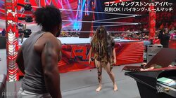 女性マネージャーが乱入でパニック！ 「リアルもののけ姫やん」「貞子的な？w」ファン騒然 大柄レスラーも後ずさって“ドン引き”