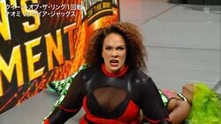 超重量級女子レスラーが“殺人ドロップ”で衝撃KO　凄すぎてファン錯乱「力こそパワー」「あかんて」鬼の形相で一睨