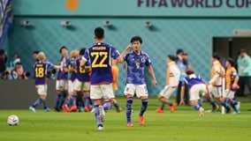 三笘薫が「もういいですよ」と突っ込む！ 吉田麻也、三笘の1ミリを“卒業”