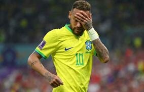 「誰も彼を見てない」「まだロナウドを撮っている」ネイマールを撮影した1枚の写真、C・ロナウドとの差が話題「頑張れネイマール」