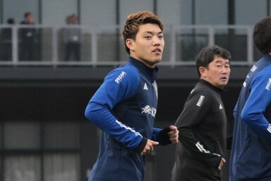 サッカー日本代表、堂安律の4年間。久保建英という刺激。遠回りこそが