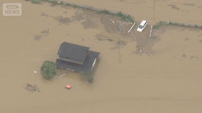 北陸大雨　空から見た爪痕　339人孤立続く 1枚目