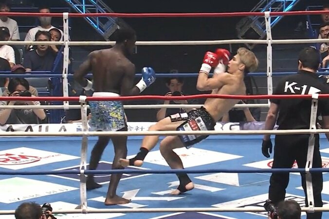 「まるでワンピースのルフィ」未知の異様に“のび～る”ジャブでKO 魔裟斗驚き「ジャブでダウンを…左一発で倒した」 4枚目