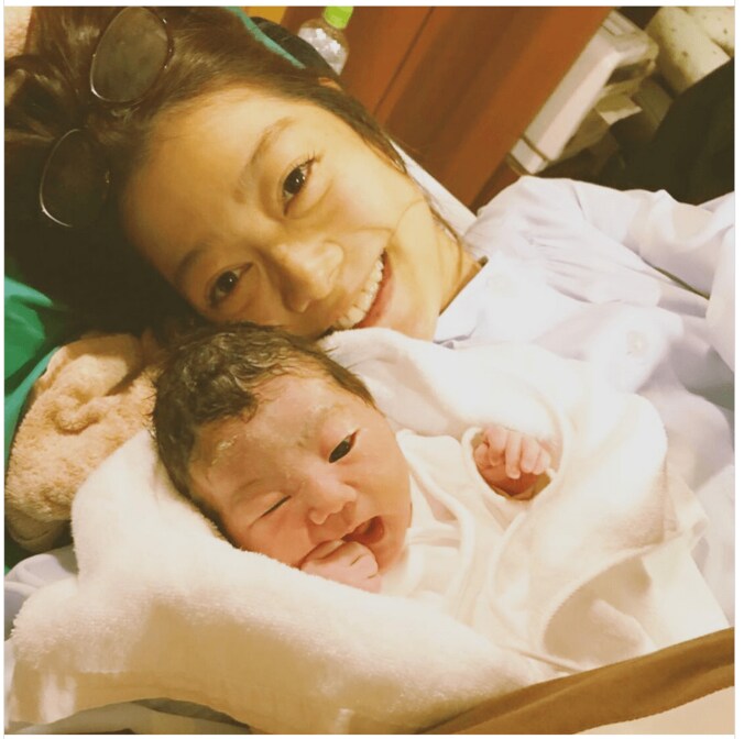スザンヌ　妹のマーガリンが第一子を出産「ほんとにほんとによく頑張りました」 1枚目