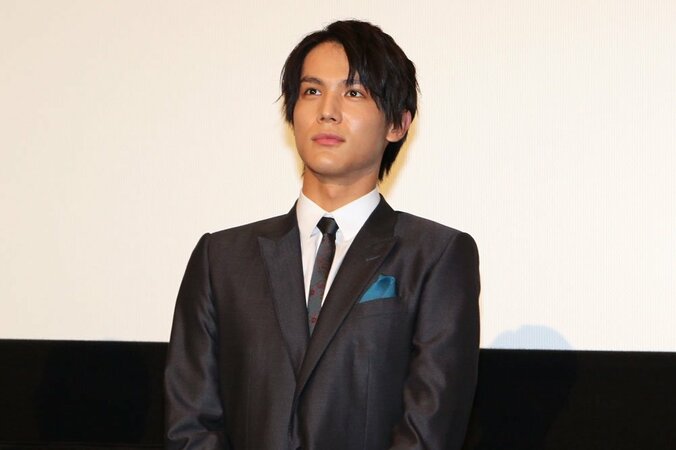 中川大志、壁ドンで「俺の彼女になってくれない？」即興芝居にファン悶絶 1枚目