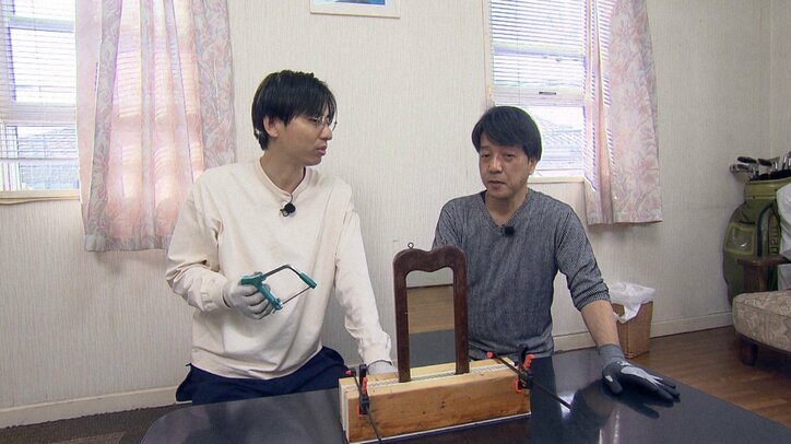 亡き父が鏡に隠した愛の手紙