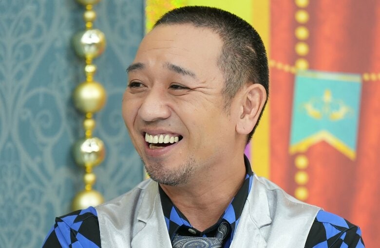 千鳥「ドッキリの隠しカメラこんな見るやつおる!?」人気芸人の衝撃行動に困惑「なんやねん、こいつ！」