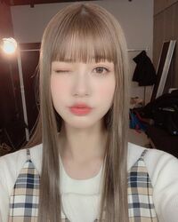 「透明感溢れるる」「倒れそうな可愛さ」生見愛瑠の“自撮りウィンクショット”にファン悶絶