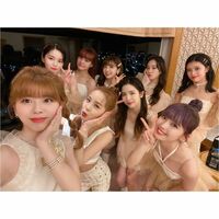 NiziU、全員集合の“楽屋”オフショット公開にファン称賛「みんな可愛い」「いつも元気もらってます」