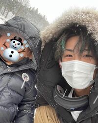 “しゅんまや”前田俊が我が子との雪遊びショットを披露し、絶賛の声！「ちょー幸せそう」「さすがにかわいい」