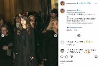 マギー、美しさ際立つ全身ブラックコーデを披露 「神々しいです」「妖艶」とファン絶賛